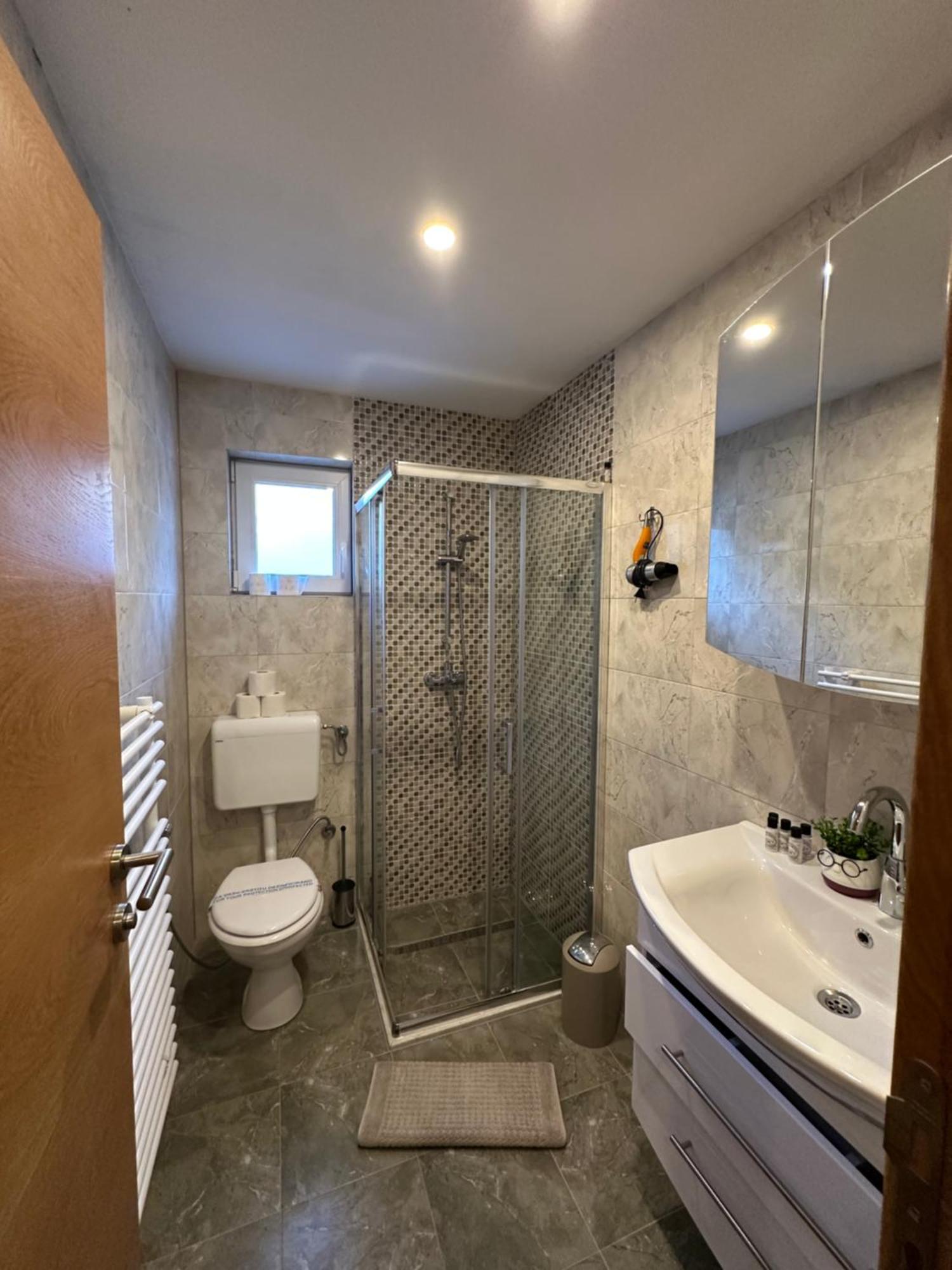 Apartman - Sobe Tiha Luka, Б'єлашница Екстер'єр фото