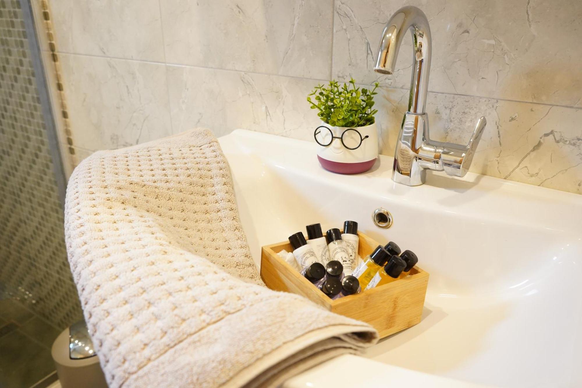 Apartman - Sobe Tiha Luka, Б'єлашница Екстер'єр фото