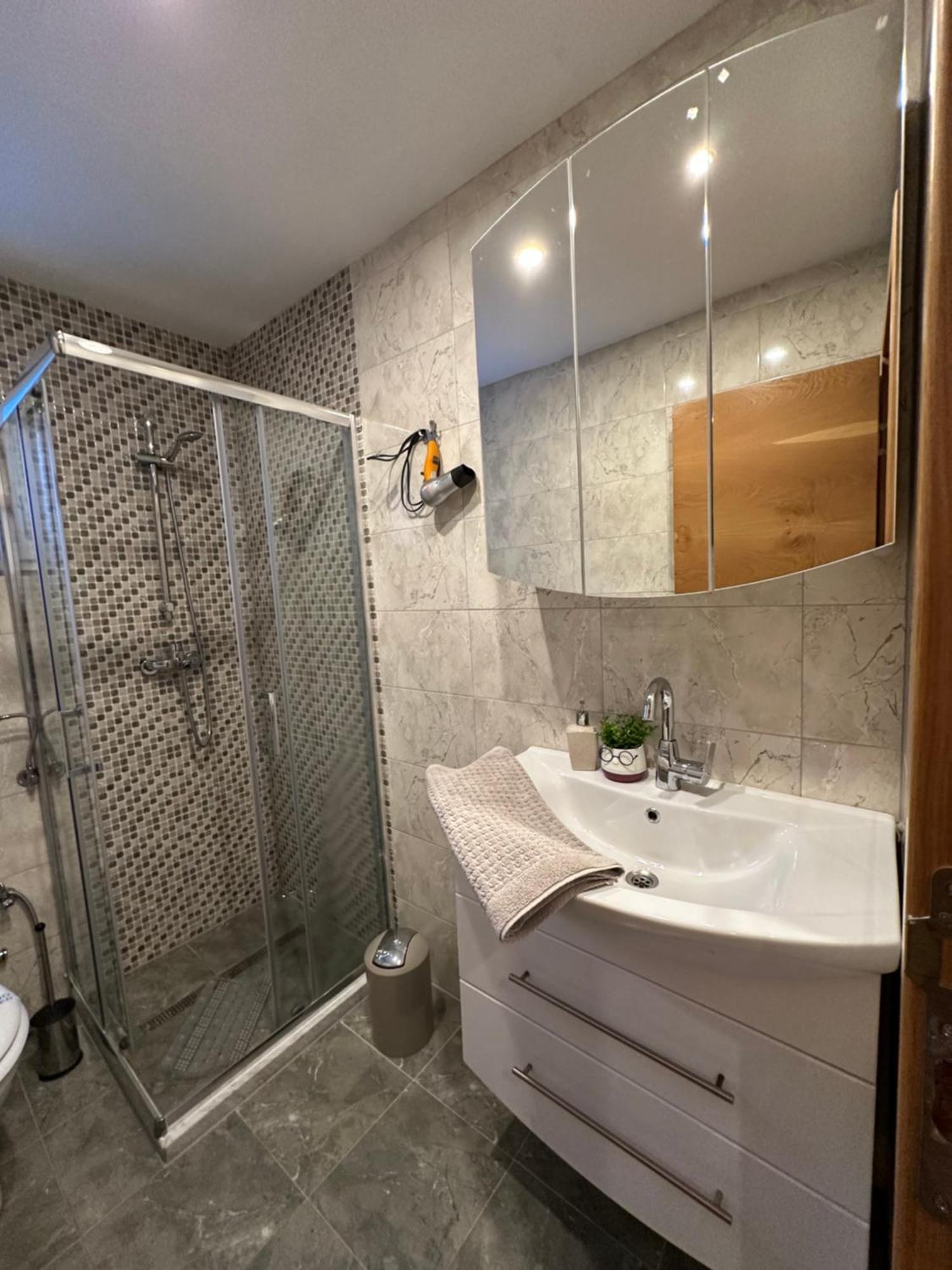 Apartman - Sobe Tiha Luka, Б'єлашница Екстер'єр фото